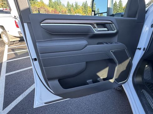 New 2026 Chevrolet Silverado 3500 LT w/ Trail Boss Package image 15