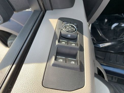 Used 2018 Ford F150 XLT AWD/4WD image 28