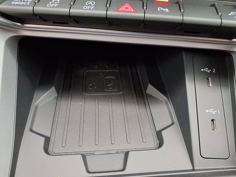 New 2025 Audi Q3 2.0T Premium image 33