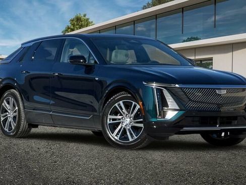 New 2026 Cadillac Lyriq Premium Luxury w/ LPO, Floor Liner Package image 2