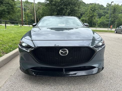 Used 2021 MAZDA MAZDA3 Hatchback w/Premium Plus Pkg AWD/4WD image 2