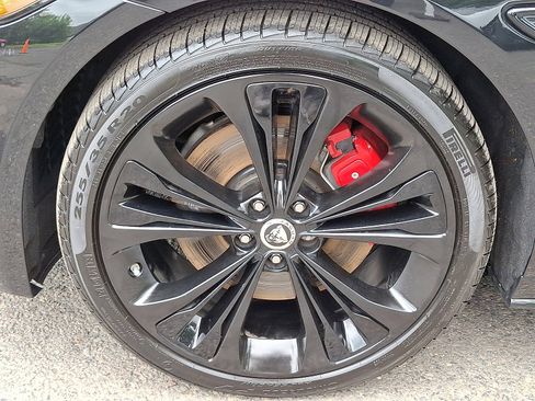 Certified 2024 Jaguar XF R-Dynamic SE image 9