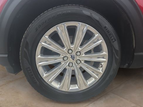 Used 2020 Ford Explorer Limited image 24