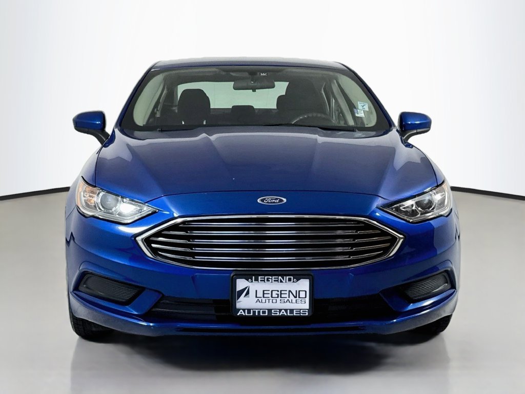 Used 2017 Ford Fusion SE FWD image 3