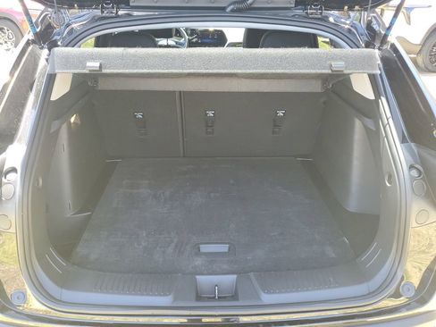 Used 2025 Chevrolet Trax LT image 10