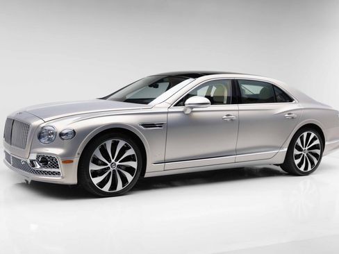 Used 2024 Bentley Flying Spur Azure AWD/4WD image 17