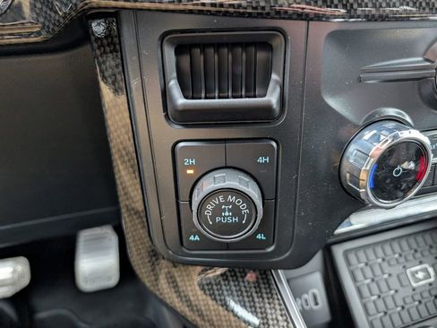 New 2025 Ford F150 Lariat w/ Equipment Group 502A High AWD/4WD image 21