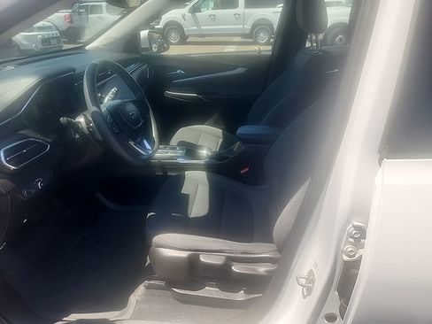 Used 2022 Chevrolet Bolt EUV LT w/ Driver Confidence Package FWD image 19