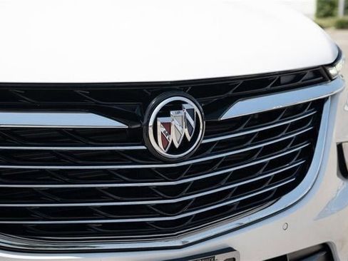 Used 2023 Buick Enclave Essence w/ LPO, Touring Package image 10