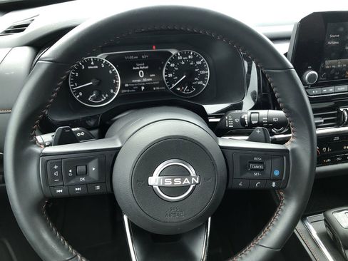 Used 2024 Nissan Pathfinder Rock Creek image 16