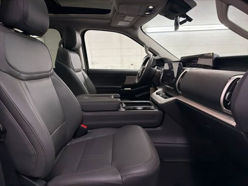 New 2025 Ford Expedition Max Active image 29