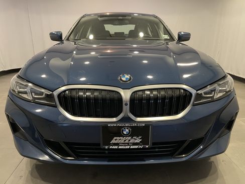 Used 2023 BMW 330i xDrive Sedan w/ Parking Assistance Package AWD/4WD image 2