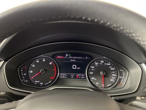 Used 2023 Audi Q5 2.0T Premium w/ Convenience Package image 22