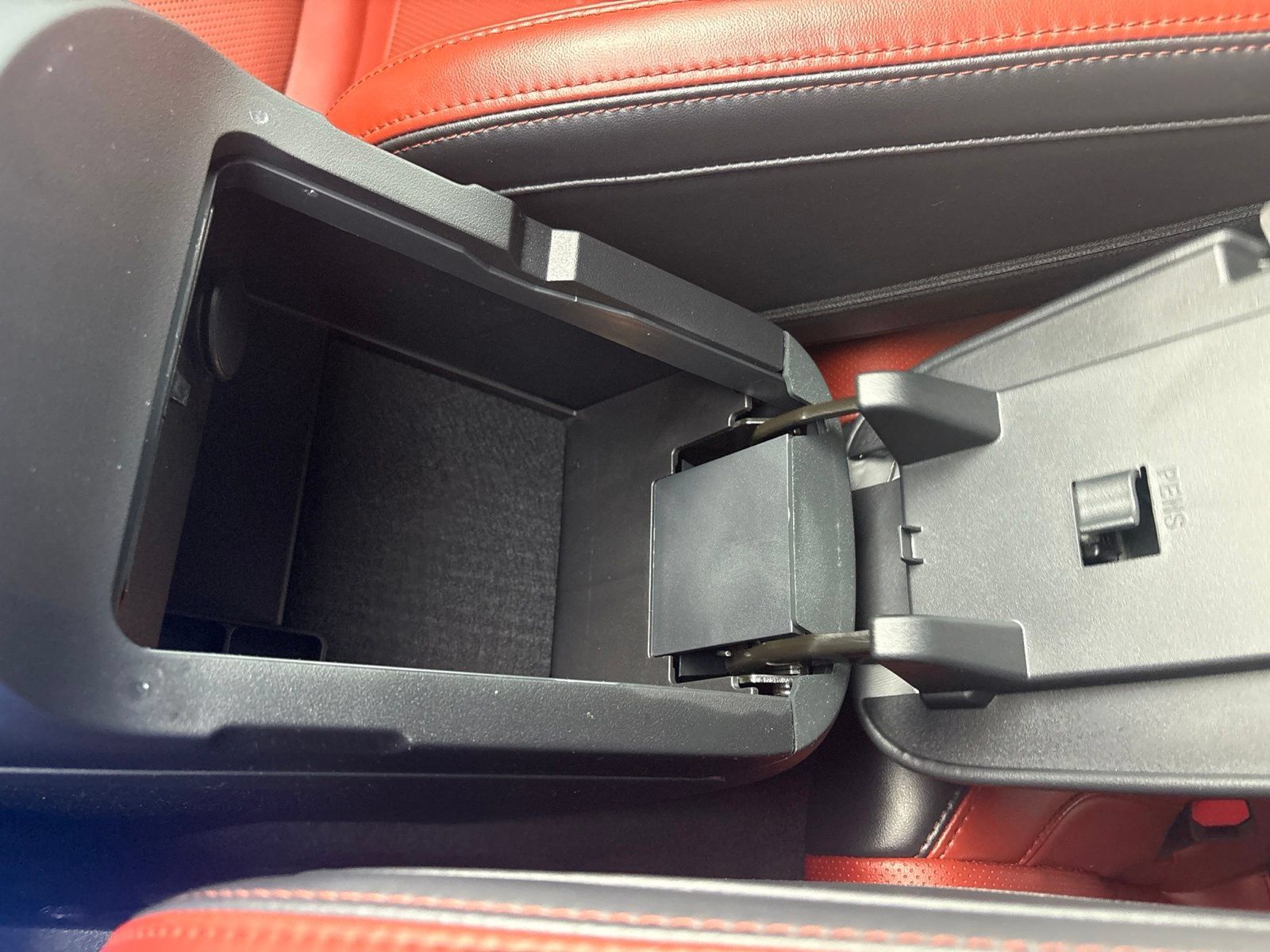 Used 2025 Ford Mustang GT Premium RWD image 27