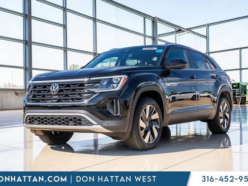 Used 2024 Volkswagen Atlas Cross Sport SE FWD image 1