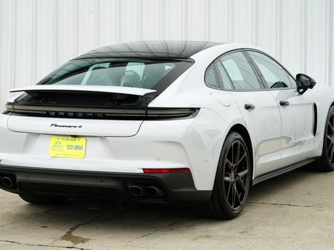 Used 2024 Porsche Panamera 4 w/ Premium Package image 56