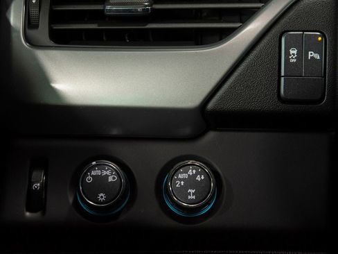 Used 2015 Chevrolet Tahoe 4WD image 22