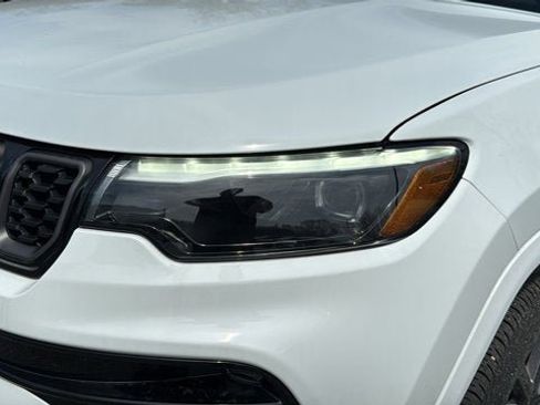 Used 2025 Jeep Compass Limited w/ High Altitude Package image 9