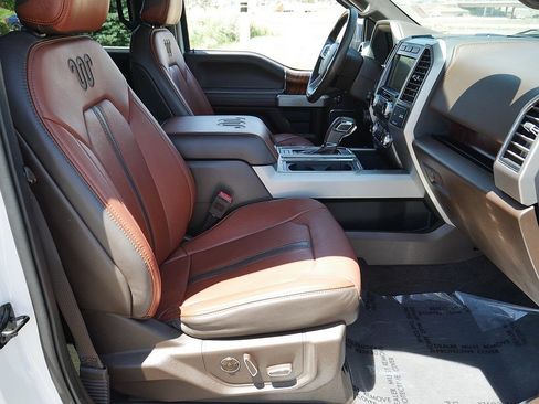 Used 2018 Ford F150 King Ranch w/ Equipment Group 601A Luxury AWD/4WD image 66