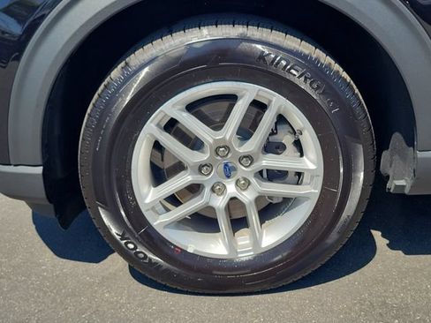 Used 2026 Ford Explorer Active w/ Active Comfort Package RWD image 26