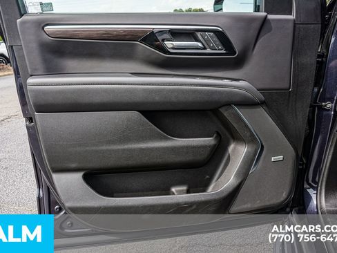 Used 2025 Chevrolet Suburban Premier AWD/4WD image 51