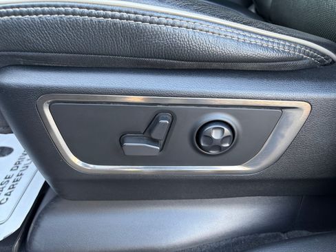 Used 2021 RAM 1500 Limited AWD/4WD image 14