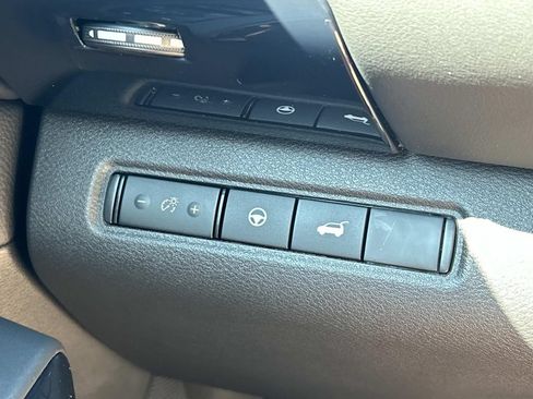 New 2026 Nissan Pathfinder SV w/ Lighting Package FWD image 28