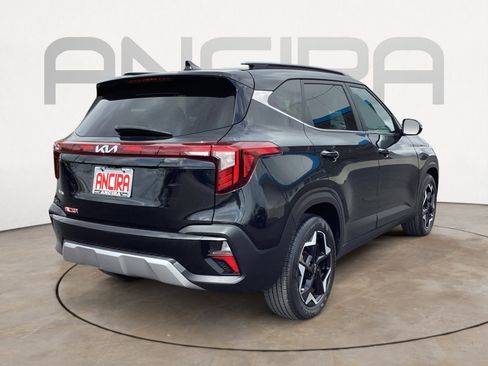 Used 2024 Kia Seltos EX FWD image 12