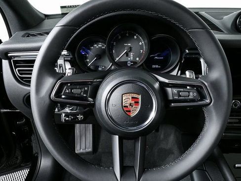 Certified 2026 Porsche Macan image 9