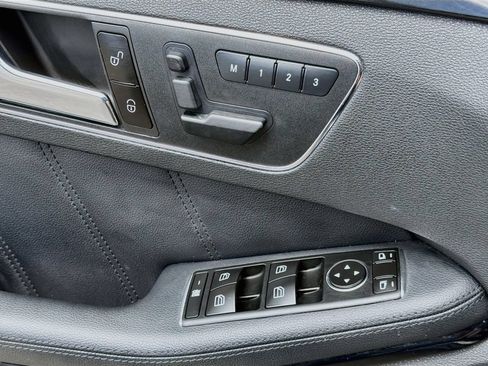 Used 2010 Mercedes-Benz E 350 Sedan image 21