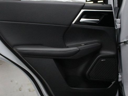 New 2026 Mitsubishi Outlander SE image 26