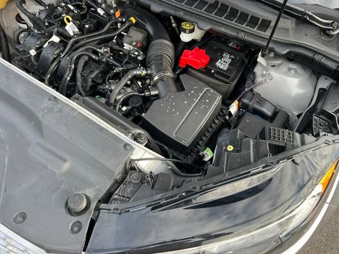 Used 2024 Ford Edge SEL image 42