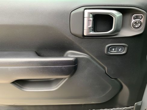 Used 2021 Jeep Wrangler Unlimited Sport image 11