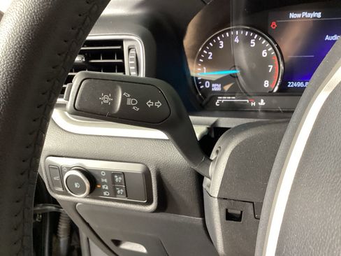 Used 2024 Ford Explorer XLT w/ Equipment Group 202A AWD/4WD image 21