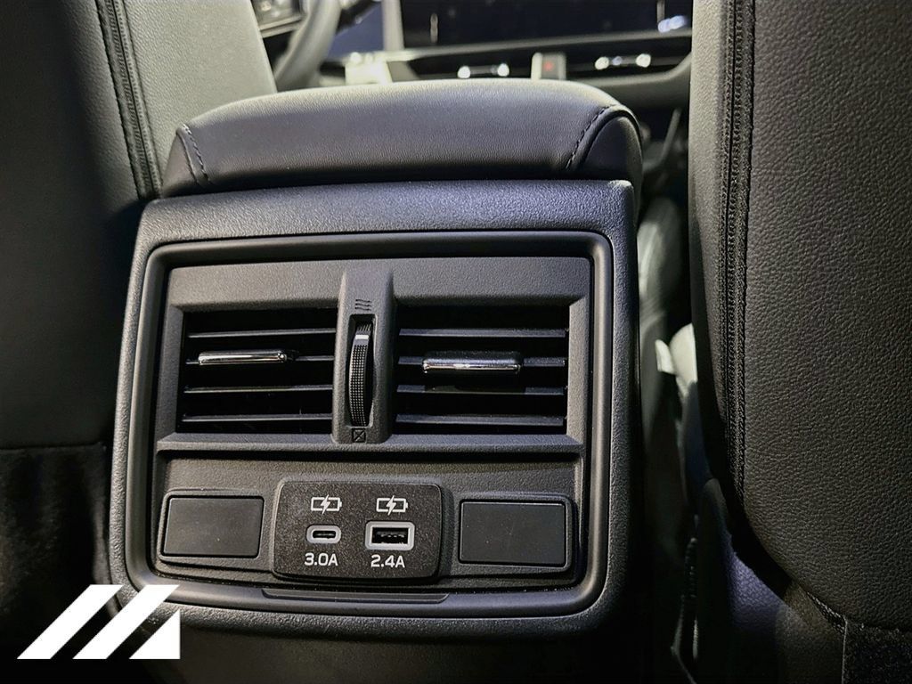 Used 2026 Subaru Outback Premium AWD/4WD image 24