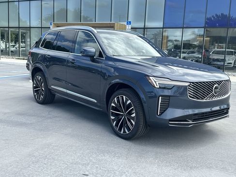 New 2026 Volvo XC90 B6 Plus w/ Protection Package Premier image 4