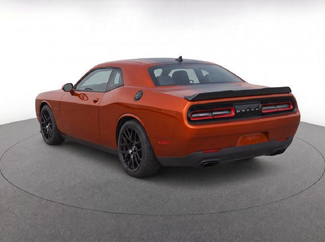 Used 2016 Dodge Challenger R/T RWD image 2