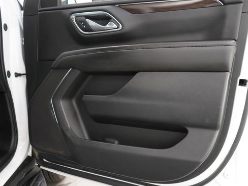 Used 2024 GMC Yukon XL SLE w/ Max Trailering Package image 9