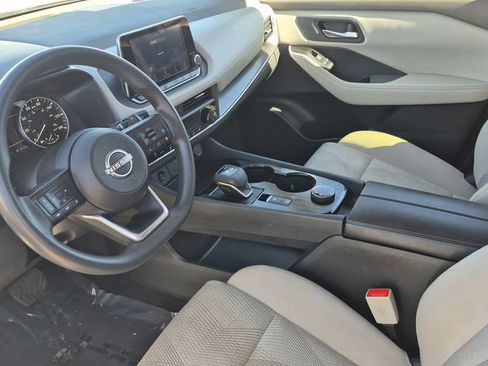 Used 2024 Nissan Rogue SV image 11