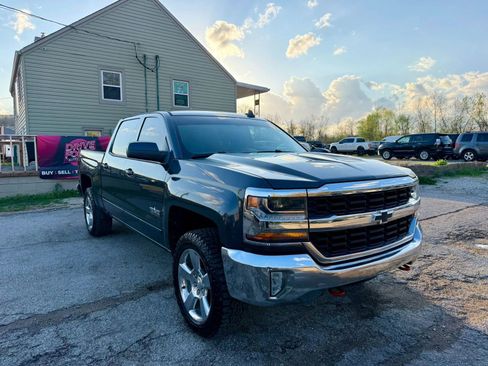 Used 2018 Chevrolet Silverado 1500 LT w/ Texas Edition AWD/4WD image 3
