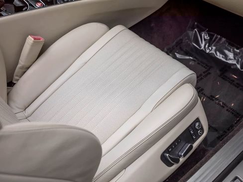 Used 2018 Bentley Continental GT image 40