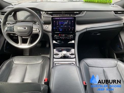 Used 2023 Jeep Grand Cherokee Overland AWD/4WD image 26