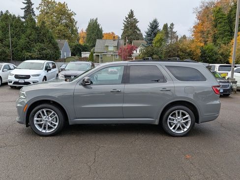 Used 2024 Dodge Durango GT image 2
