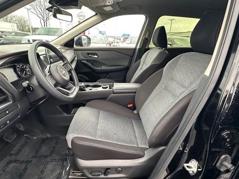 Used 2023 Nissan Rogue SV AWD/4WD image 24