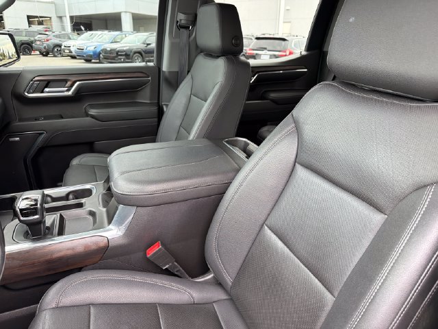 Used 2023 GMC Sierra 1500 SLT w/ SLT Premium Plus Package AWD/4WD image 19