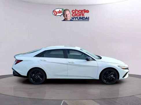 New 2026 Hyundai Elantra SEL Sport Premium FWD image 6