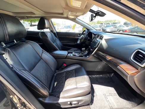 Used 2017 Nissan Maxima Platinum w/ Medallion Package image 13