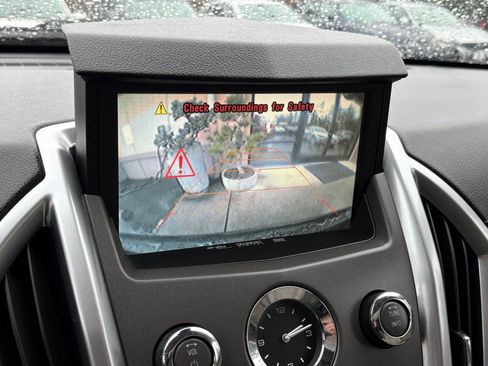 Used 2012 Cadillac SRX Luxury image 38