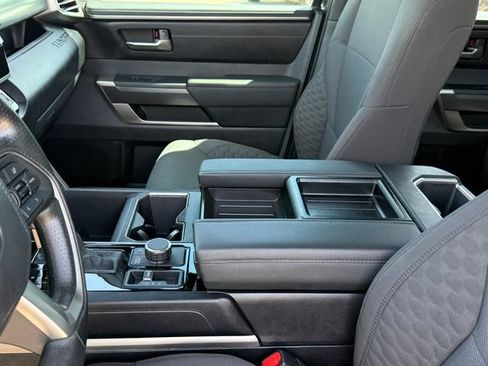 Used 2025 Toyota Tundra SR5 AWD/4WD image 9