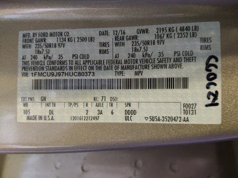 Used 2017 Ford Escape Titanium image 33